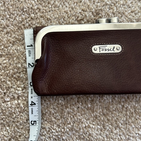 Fossil Vintage Kiss Lock Wallet Clutch - Picture 10 of 14